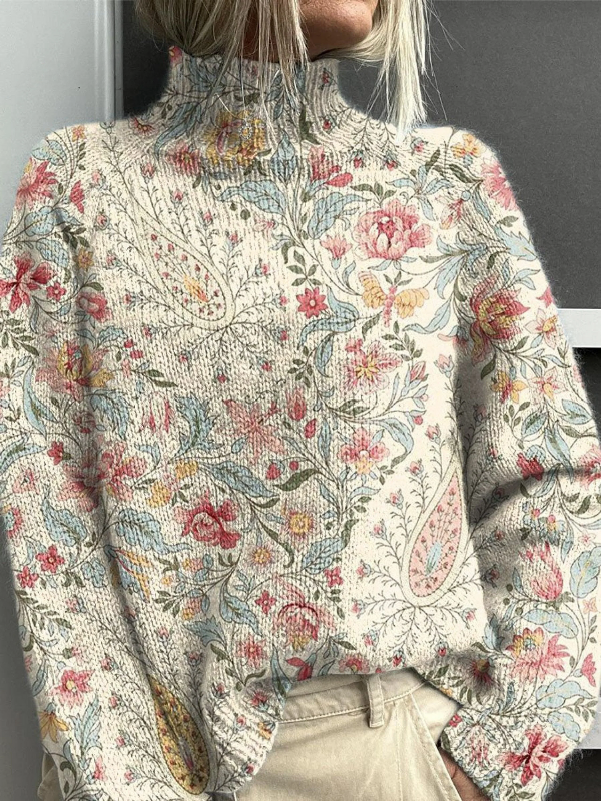 Lise™ | Vintage Paisley Flower Knit Turtleneck